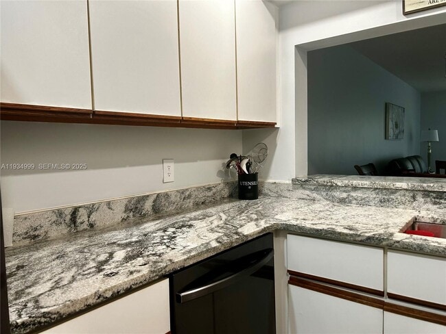 Photo - 7903 Willow Springs Dr Unit 1112