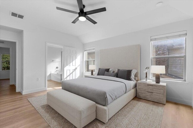 Photo - 5940 Silver Screen Dr