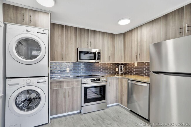 Photo - 1000 SW 30th St Unit 1