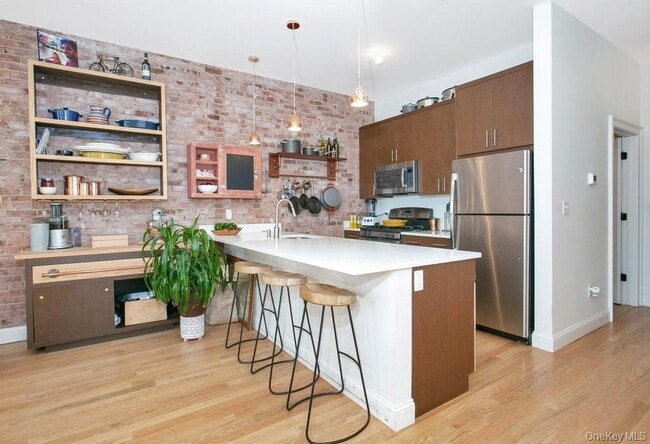 Photo - 71 S Broadway