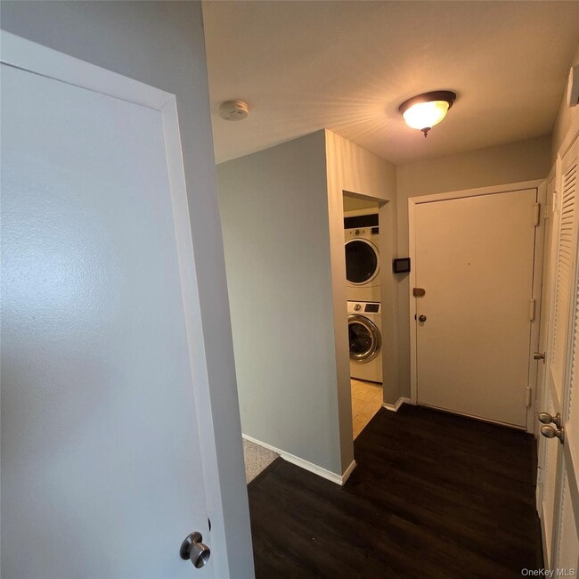 Photo - 80 New Holland Village