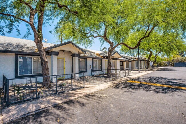 Photo - 36th Court Unit 33