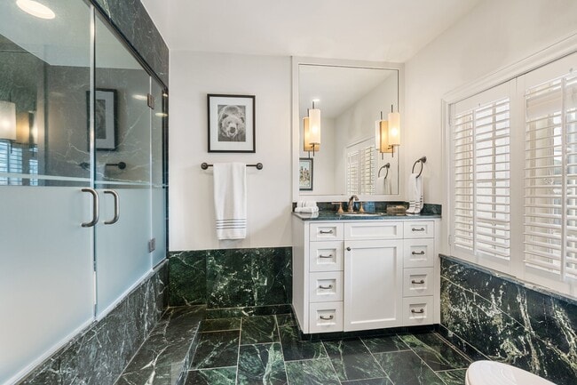 Photo - 3325 Inwood Dr