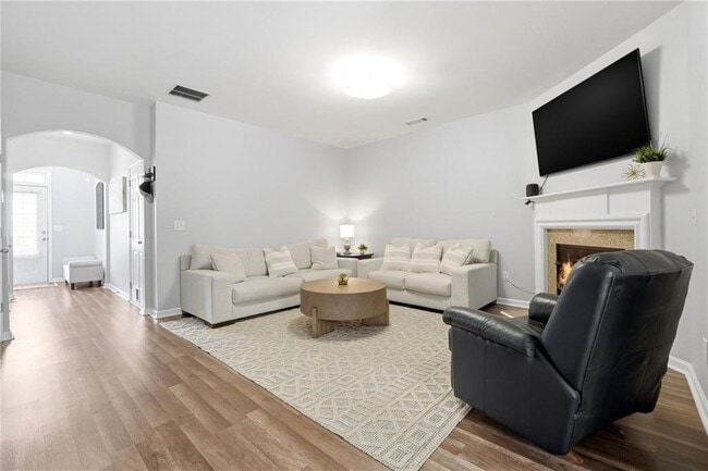Photo - 2059 Lakeshore Overlook Dr