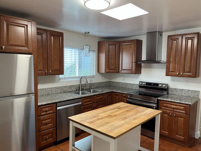 Kitchen - 36 Brooks Ave Apartments