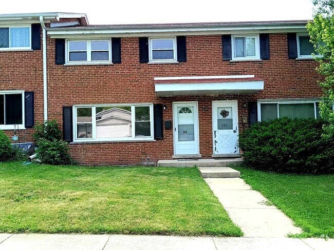 Building Photo - 242 S Cherry St Rental