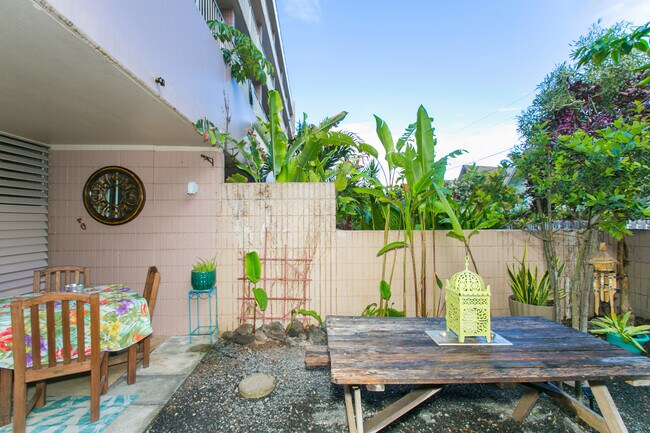 Photo - GROUND FLOOR FURNISHED 1/1 CONDO, 1 parking Avail 01.28.26 Unidad 108