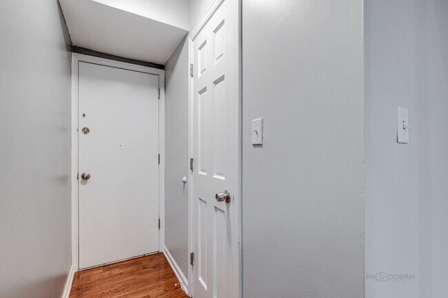 Photo - 162 W Inverrary Ln