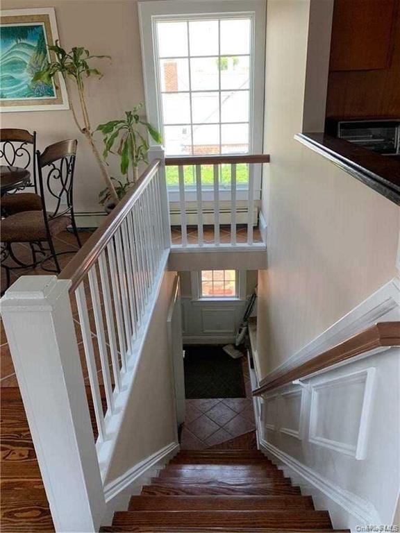 38 Clayton Ave Unit Upper