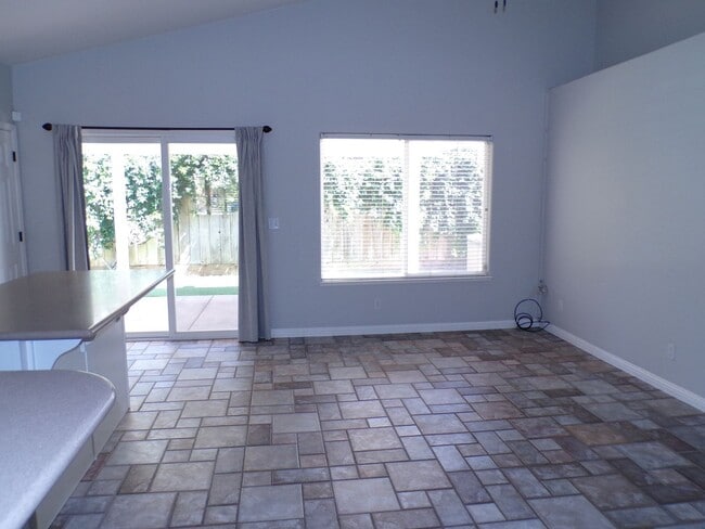 Photo - Beautiful East Modesto Home located in Sylvan School District