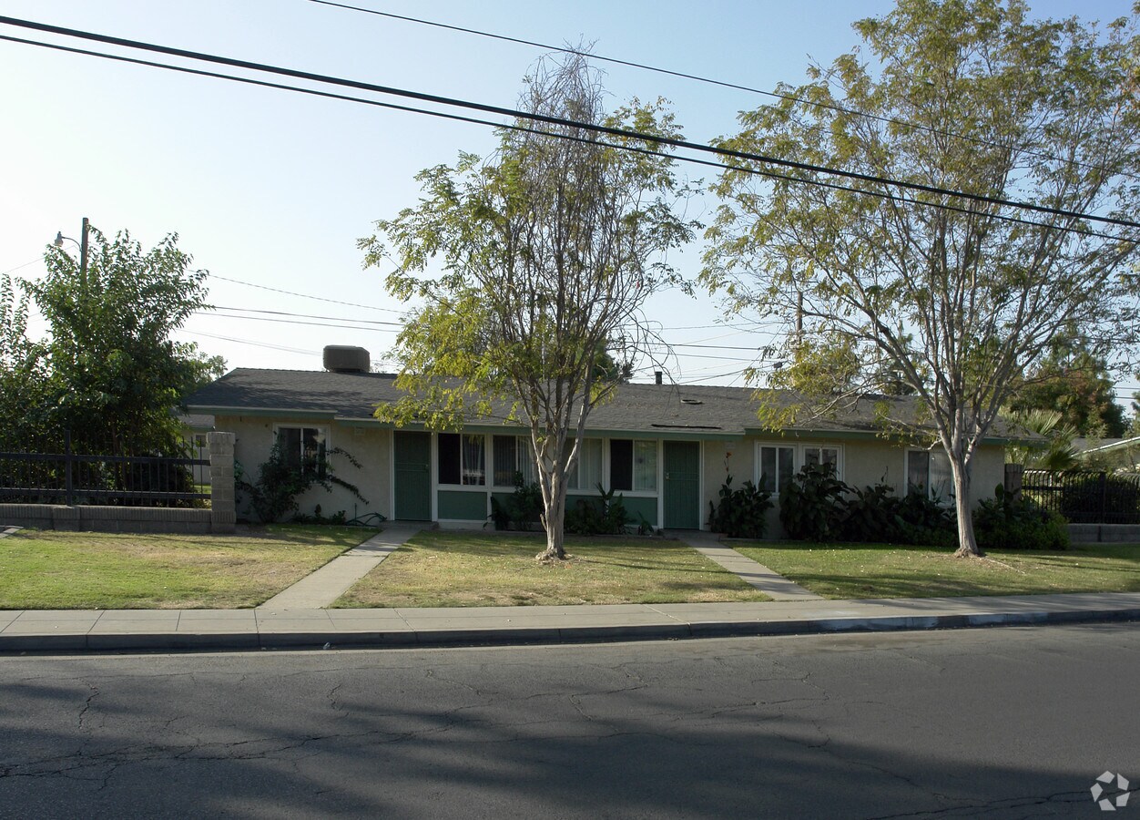Photo - Cedar Courts I & II