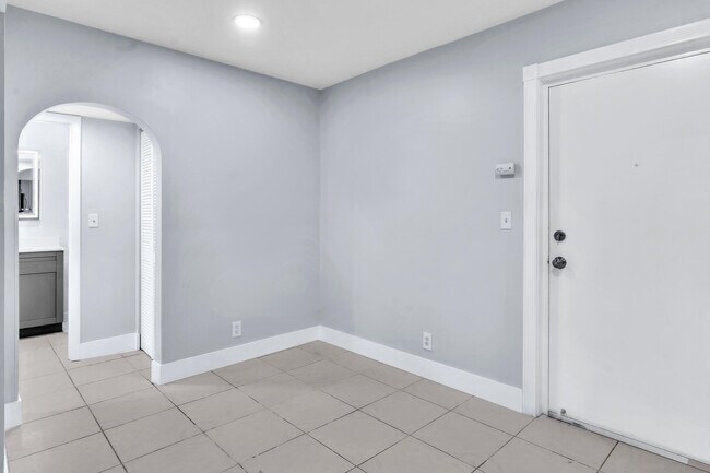 Photo - 450 NW 20th St Condo Unit 312