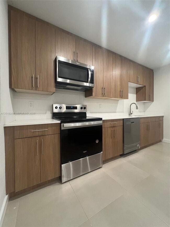 Photo - 199 N Redland Rd