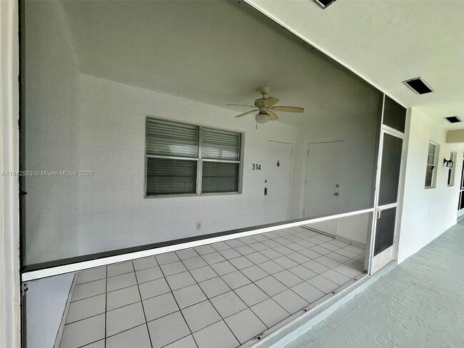 Photo - 581 Blue Heron Dr Unit 314-B