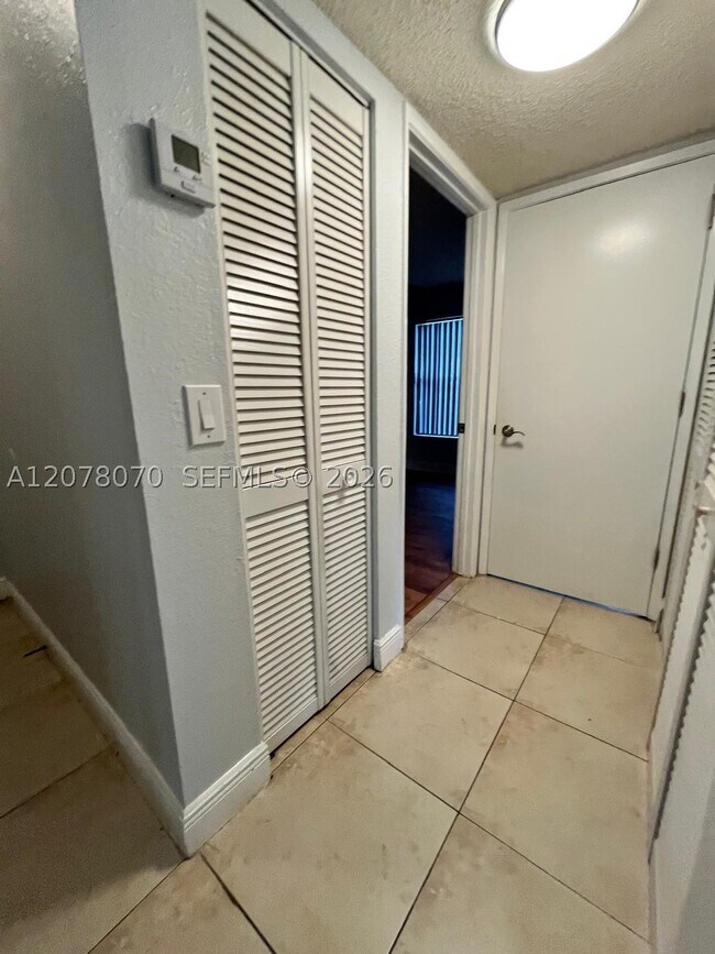 Photo - 1521 Windorah Way Unit A