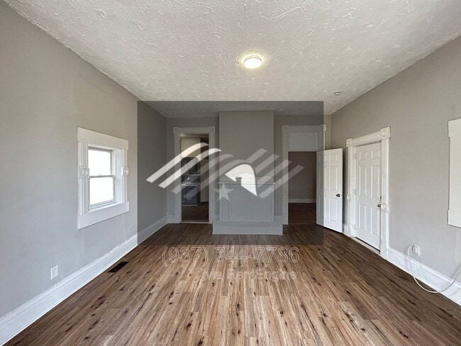 Photo - 815 S Main St