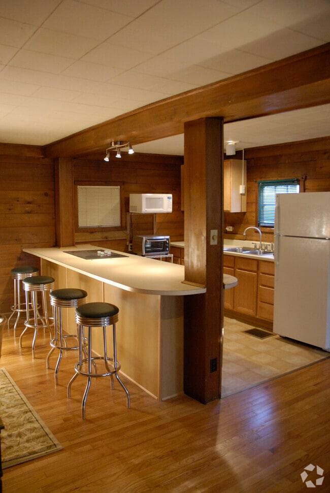 Building Photo - 28574 W Lindbergh Dr Unit Large Studio Apt