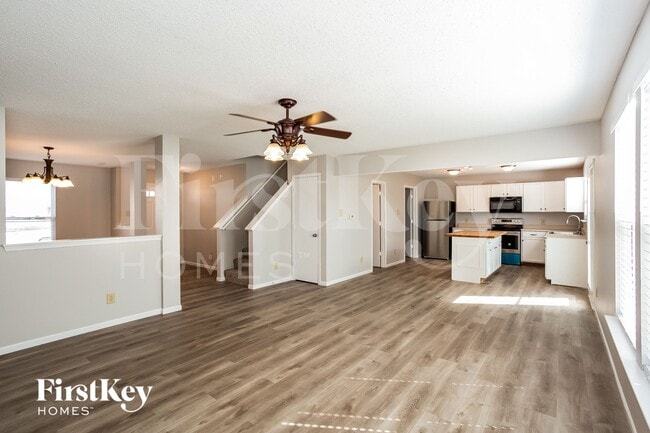 Photo - 721 Wheat Field Ln