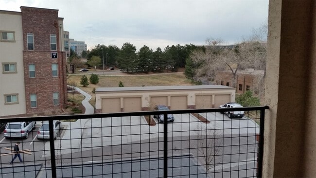 Photo - 305 Inverness Way S
