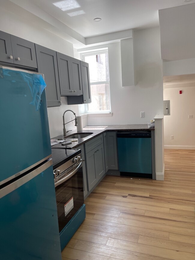 Building Photo - 1130 Carpenter St Rental