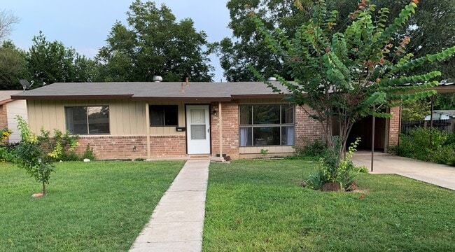 Building Photo - 1000 Valley Forge Dr