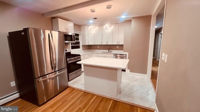 Photo - 14303 Chesterfield Dr