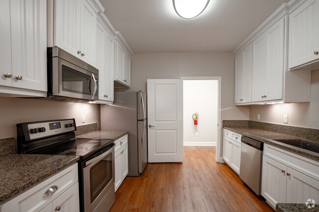 3BR, 2BA - 1,630SF - Kitchen