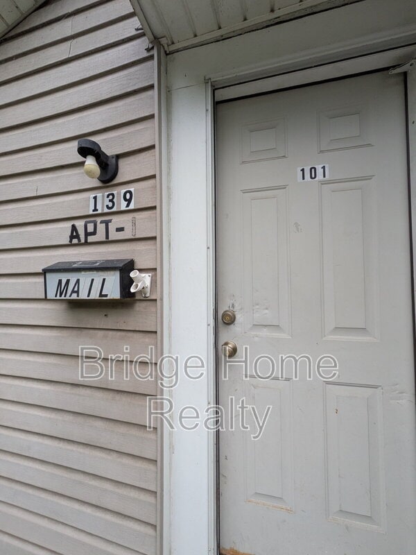 Photo - 139 N Water Ave Unit 1
