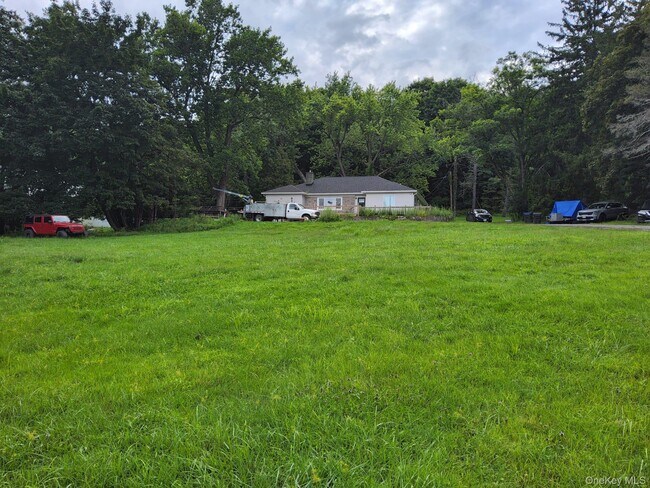 Photo - 1435 NY-208