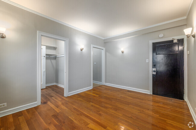 Living Room - Onyx on Sheridan Apartments