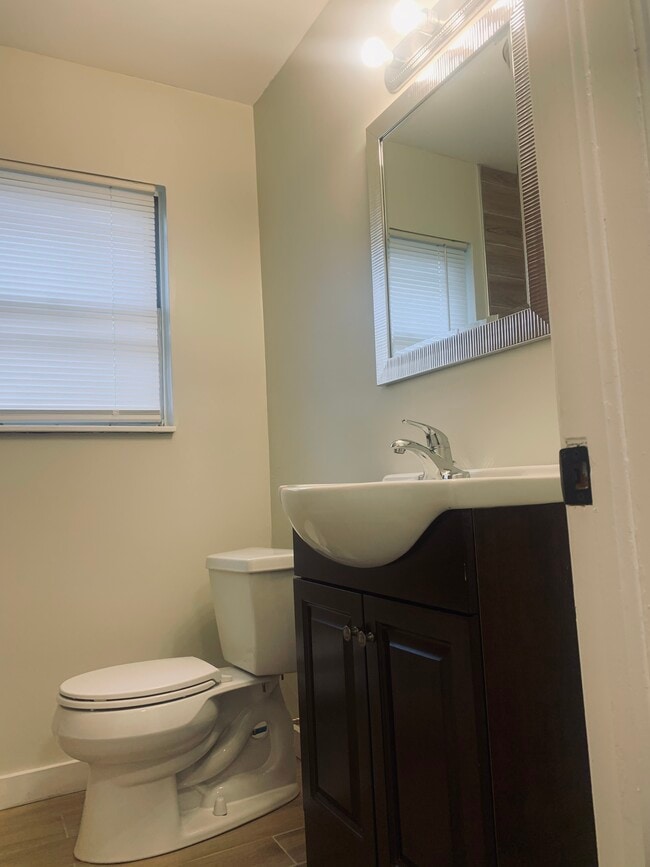 Photo - 3719 N Hartford St