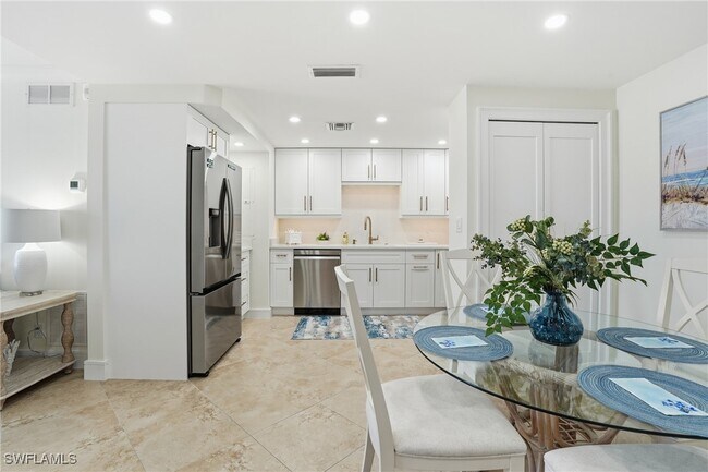 Photo - 3443 Gulf Shore Blvd N Unit 814