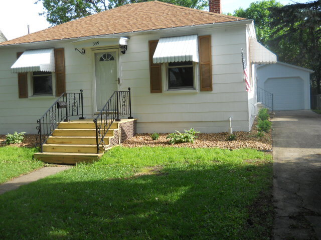 Photo - 359 E 9th St House