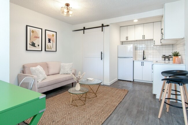 Photo - The Imperial