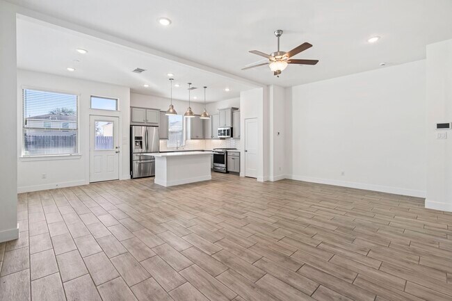 Photo - 7818 Starfish Arbor Dr