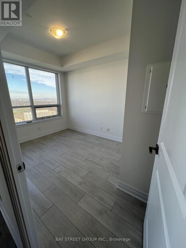 Photo - 30 Elm Dr W Unit 2703