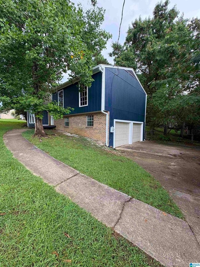 Photo - 324 Willow Glen Ct