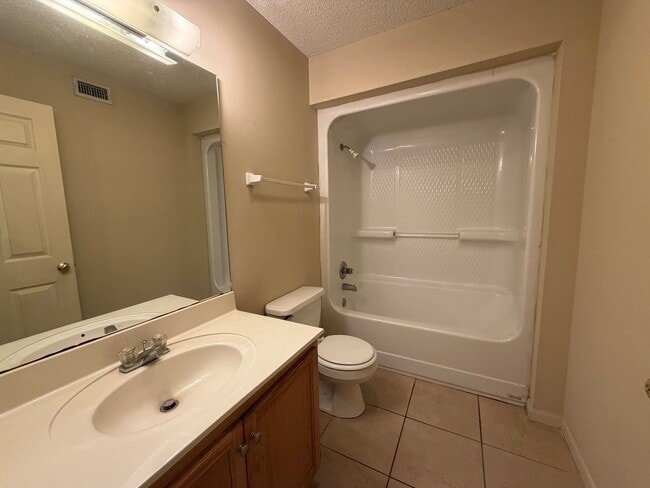 Photo - Peak Apartments