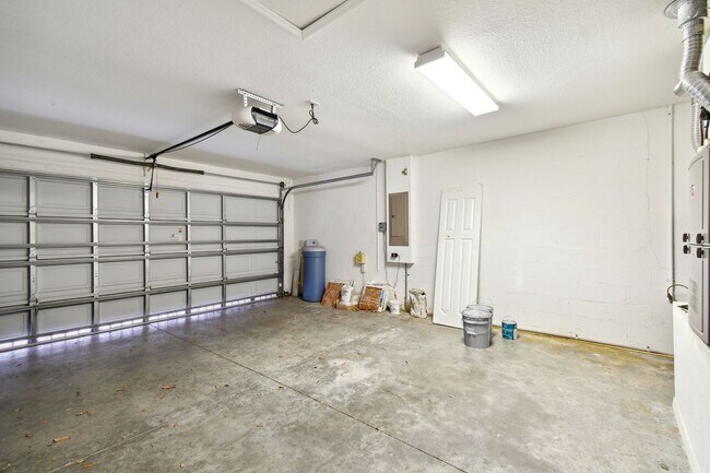 Photo - 3/2 single family home in Live Oak Preserve 33647