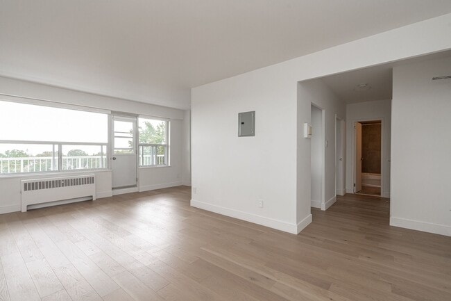 Photo - 99 Tyndall Ave Unit 706