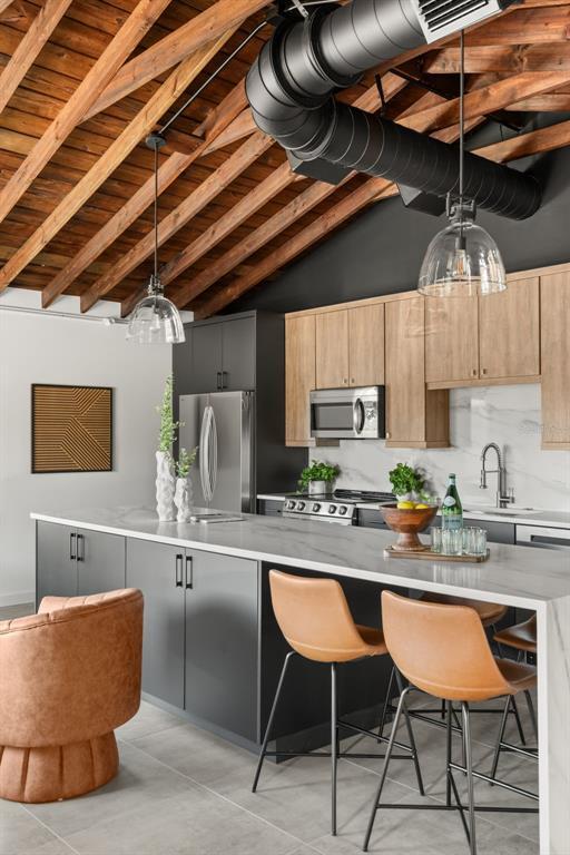 Photo - 870 Carver St