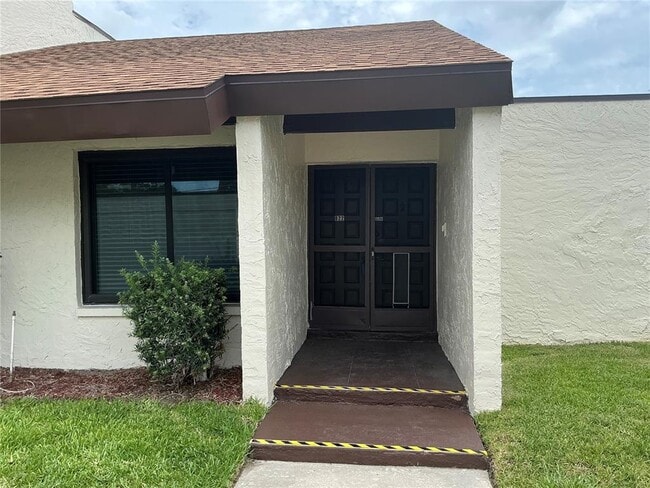 Building Photo - 2207 Belleair Rd Unit B22