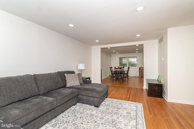 Photo - 1744 Lark Ln Casa