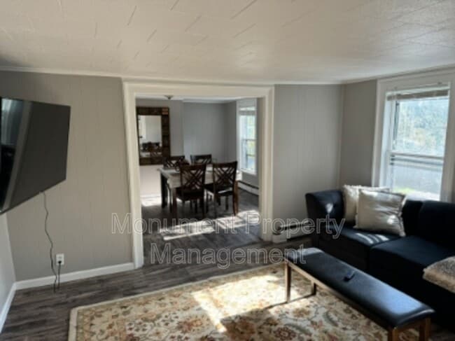 Photo - 105 W Hamilton St