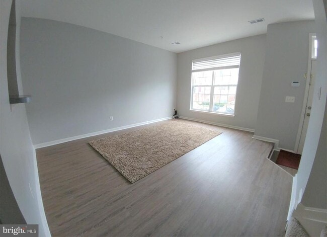 Building Photo - 8 Harbour Heights Dr Rental