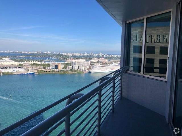 Building Photo - 335 S Biscayne Blvd Unit 3608 Rental