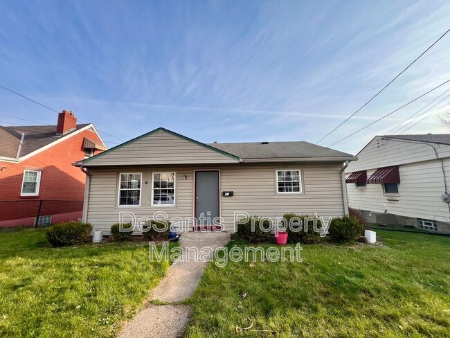 Building Photo - 829 6th Ave