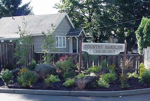 Country Rambler - Country Rambler Apartments