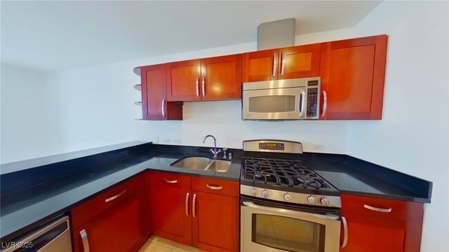 Building Photo - 4575 Dean Martin Dr Unit 804