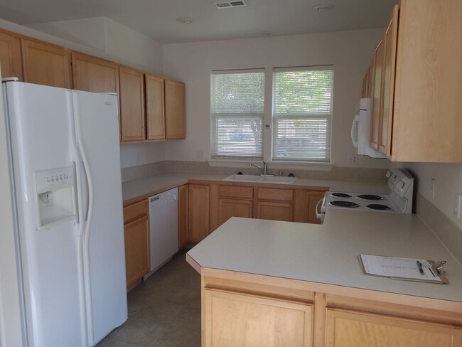 Photo - 1/2 OFF OCTOBER RENT - Sage Vista Home wit...